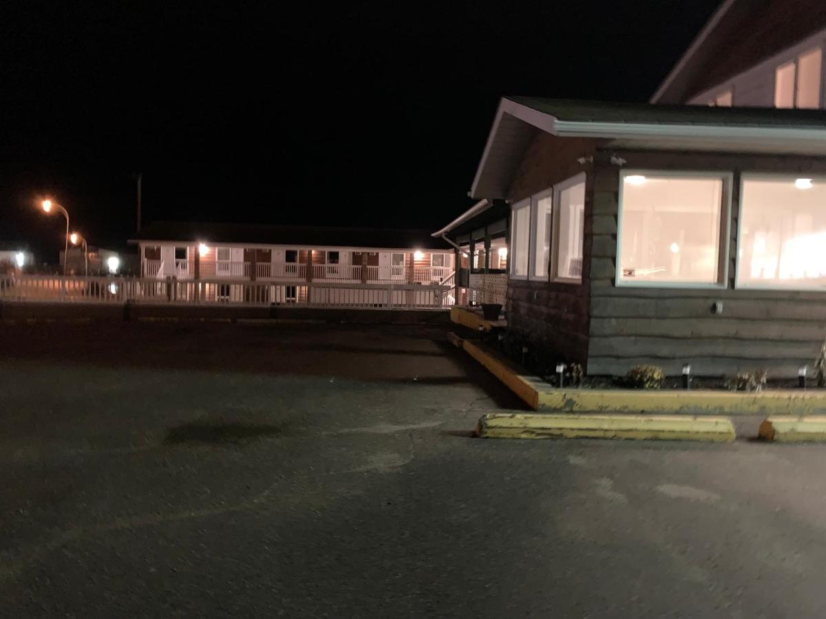 Airways Motel Cold Lake Exteriör bild